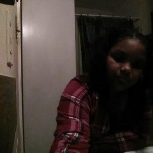 Meet your Posher, Alma